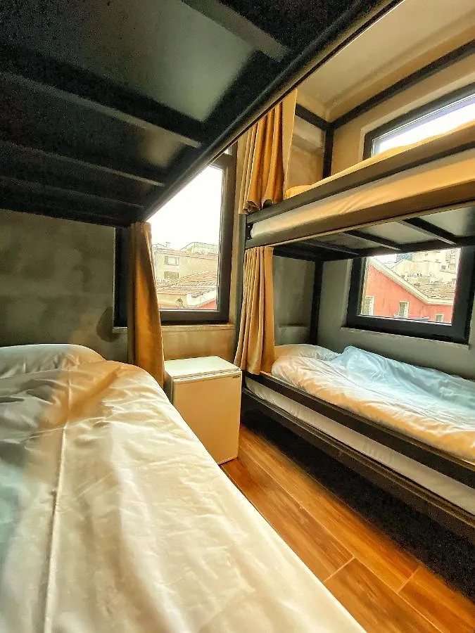 Nomad Hostel Karakoey Istanbul